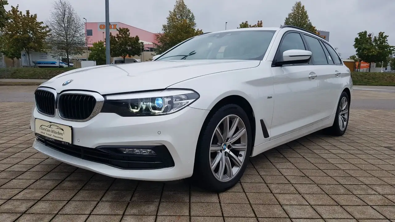 2017 BMW 520 d Touring A, photograph 3