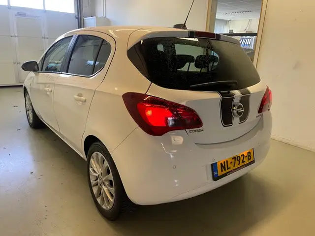 Opel Corsa view 9