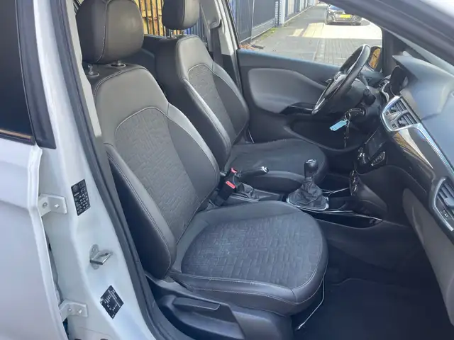 Opel Corsa view 3