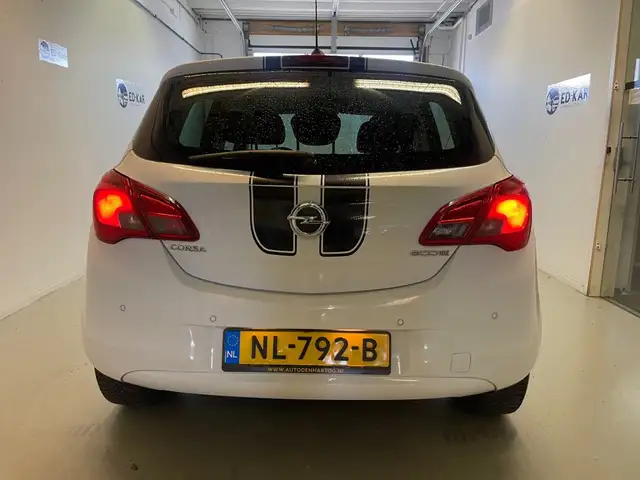 Opel Corsa view 8
