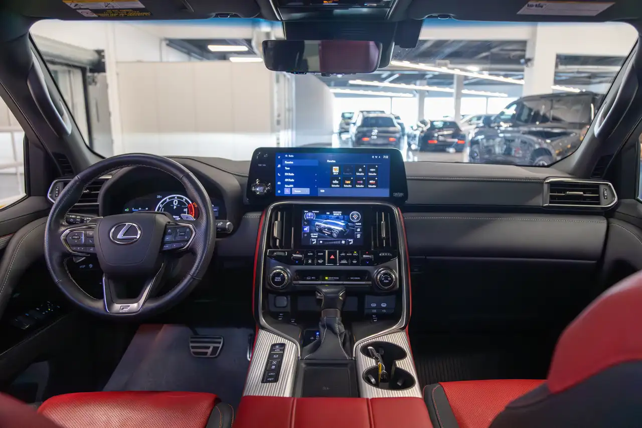 Lexus LX снимка Lexus LX