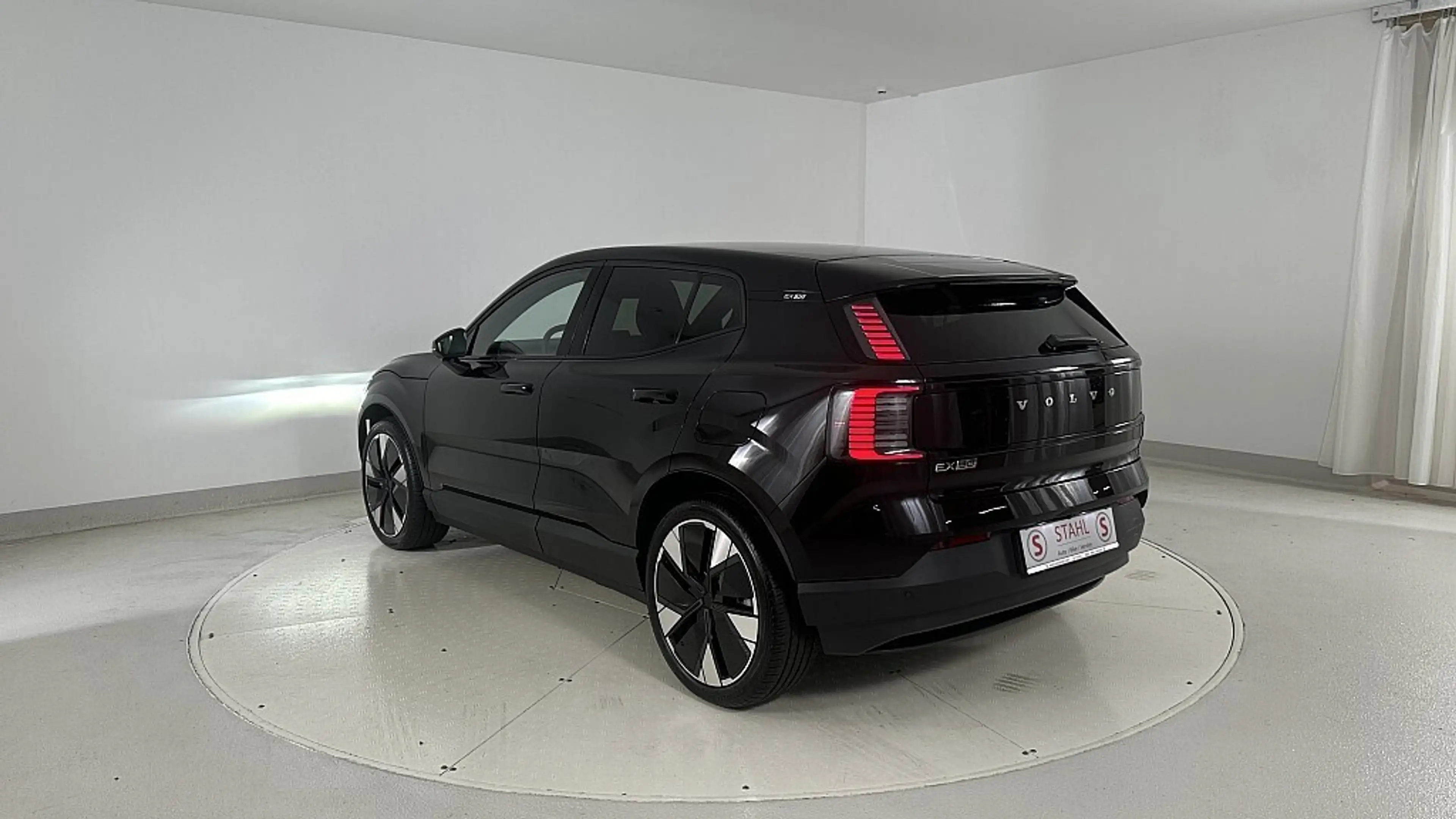 Volvo EX30 Single Motor Extended Range 69kWh Plus | Stahl ... — photo 4
