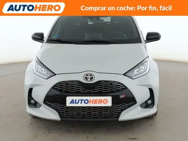 Toyota Yaris view 9