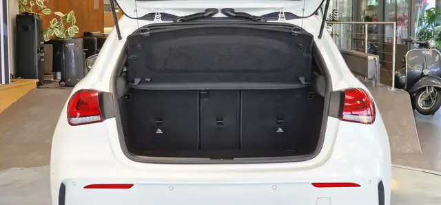 Mercedes-Benz A-Class view 9