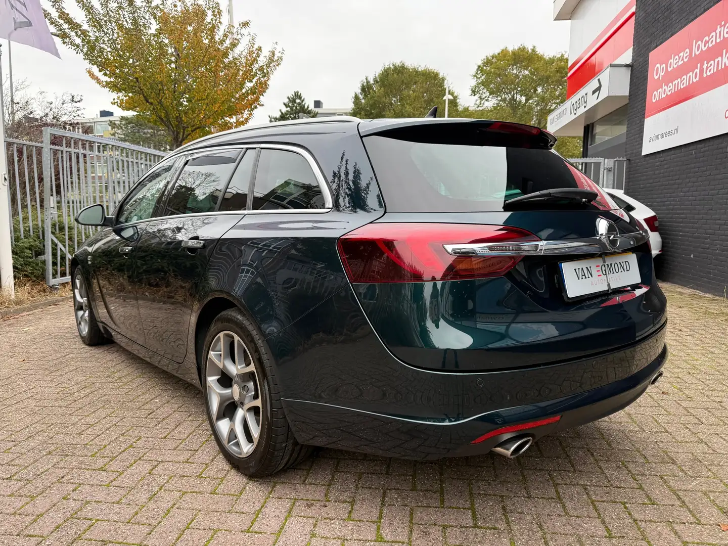 Opel Insignia Sports Tourer 2.0D Bi-Turbo Cosmo Grün - 2
