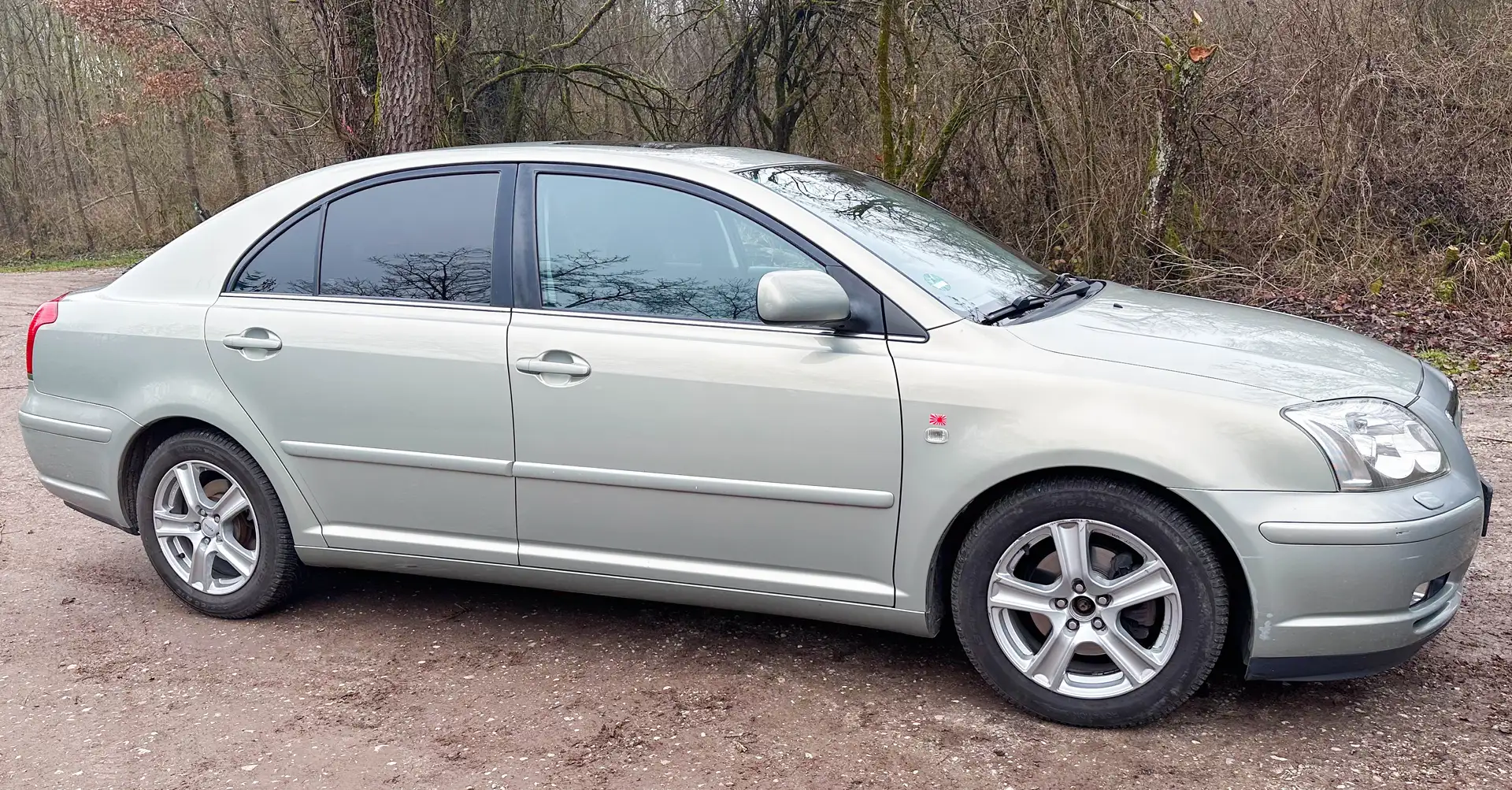 Toyota Avensis Avensis 1.8 VVT-i Executive Grün - 2