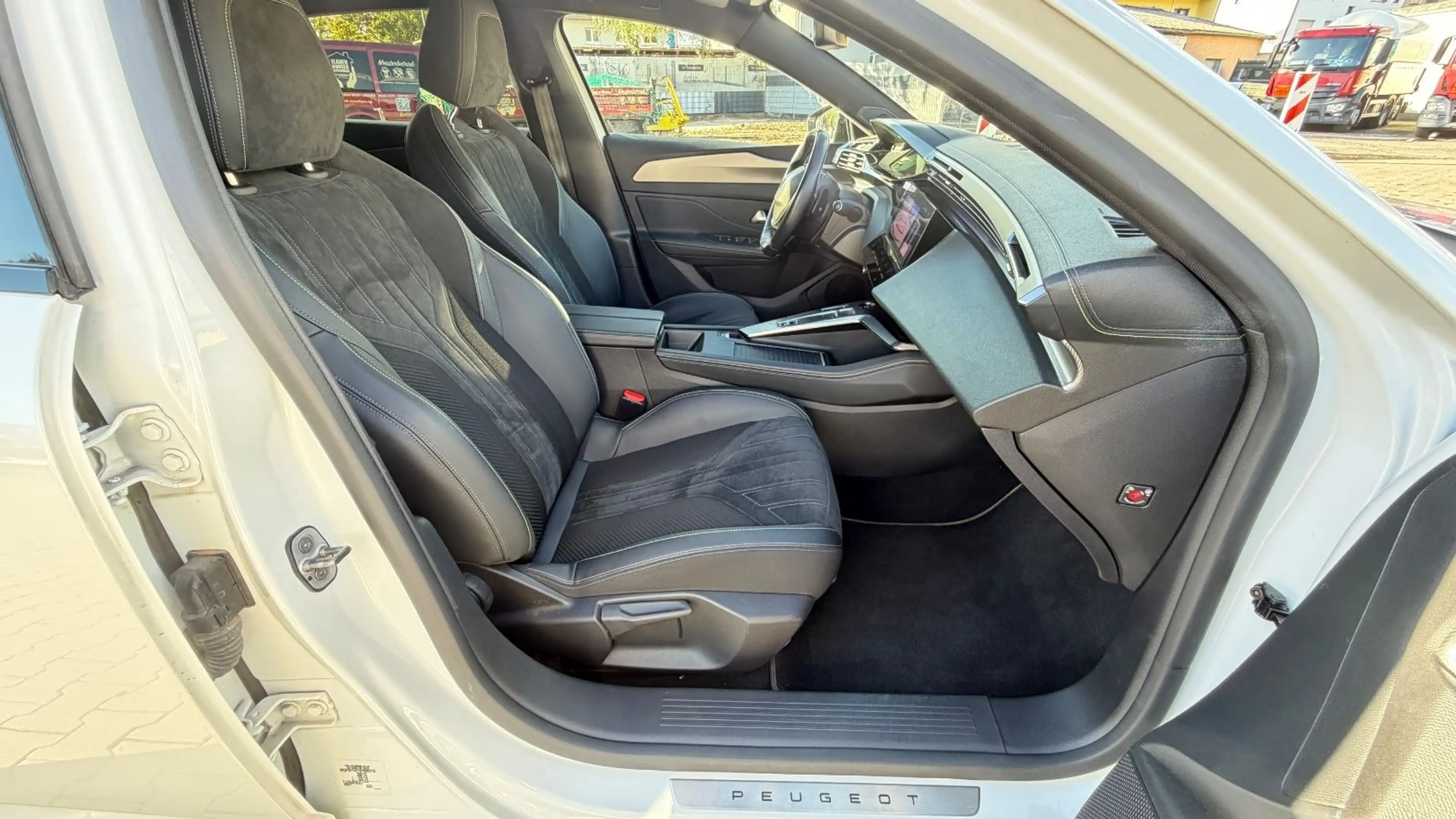 Peugeot 308 GT PureTech130 Sport DriveAssist Eu6 Tausch — photo 11