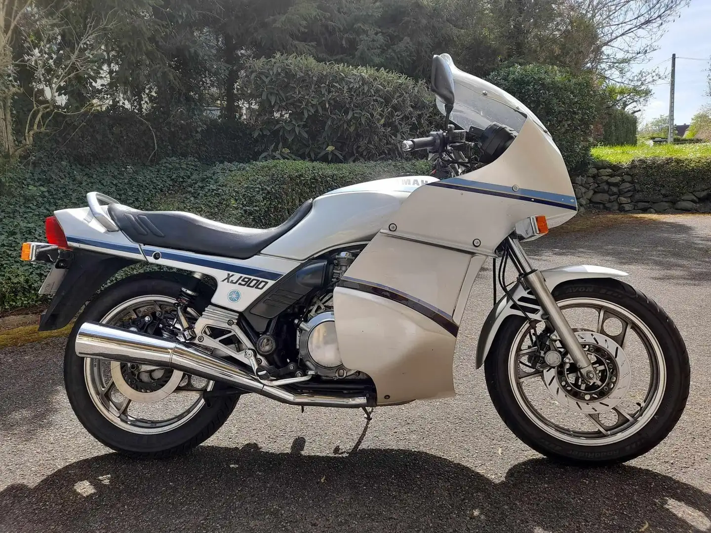 Yamaha XJ 900 Beyaz - 2
