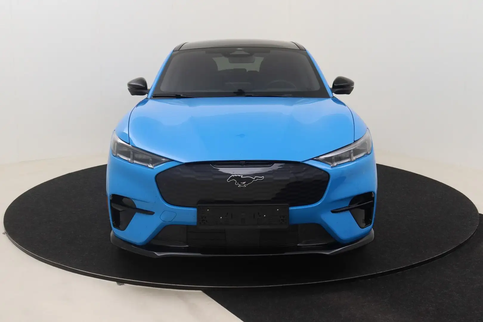 Ford Mustang Mach-E 98,7 kWh 442 kW (601 PS), Automatik Blau - 2