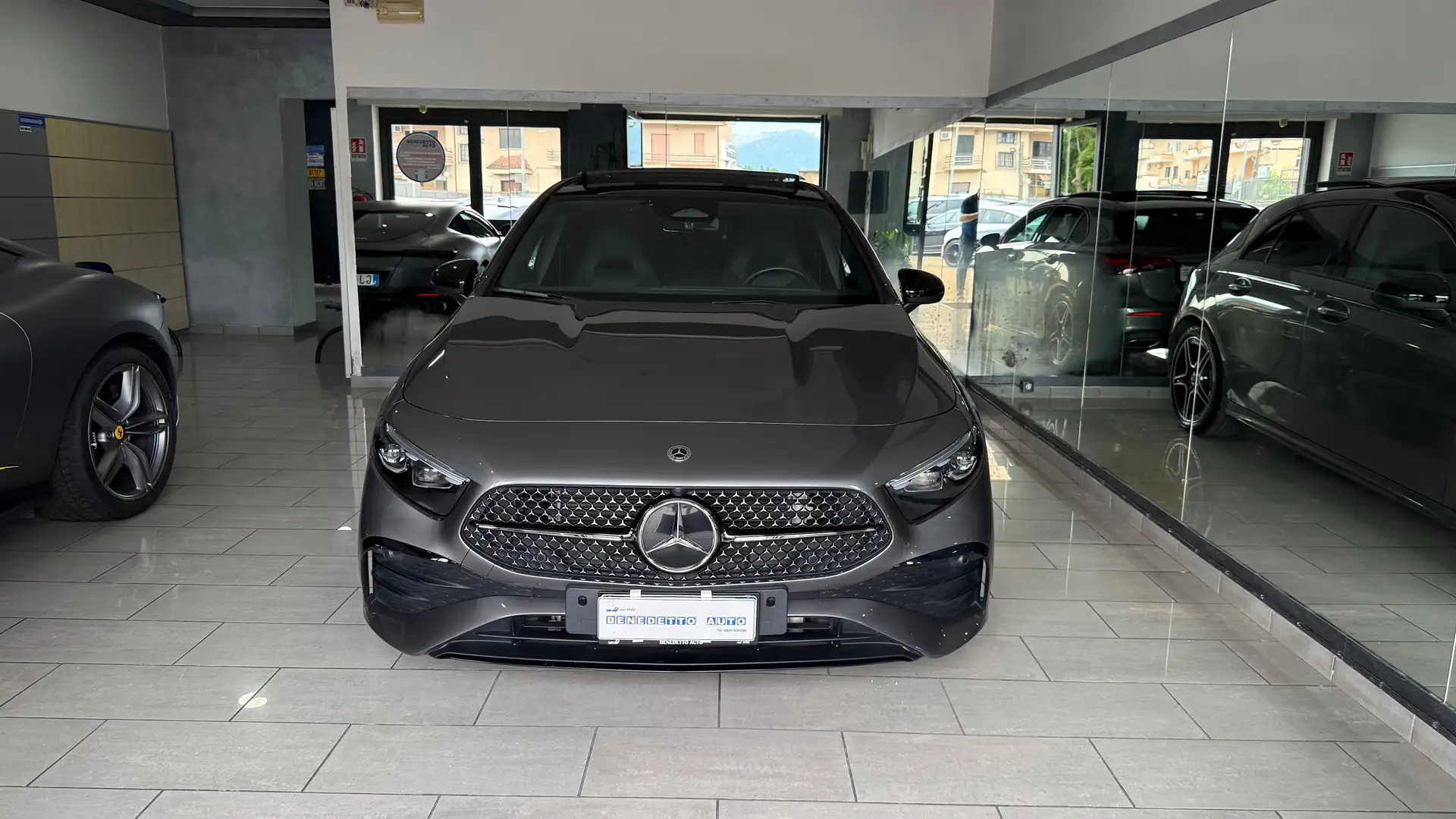 Mercedes-Benz A 200 d Premium Night RESTYLING ITALIANA Grijs - 1