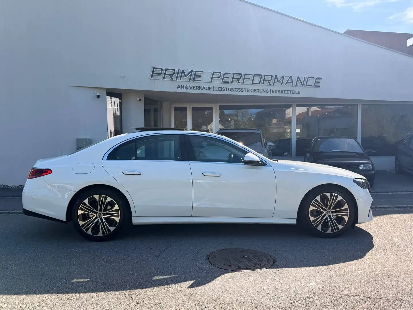 Mercedes-Benz E 220 E 220 d Avantgarde Advanced (214.004) Weiß - 2