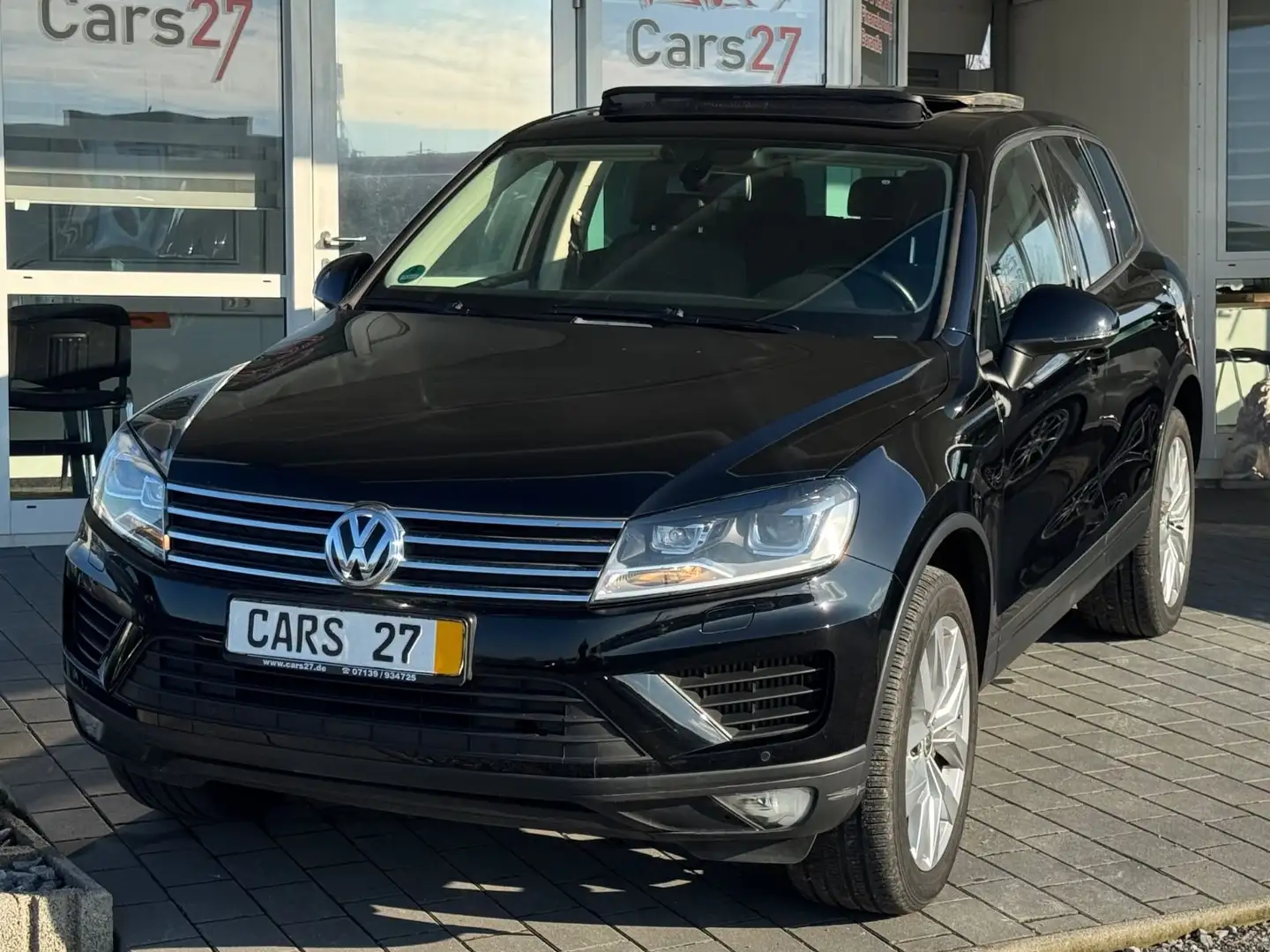 Volkswagen Touareg V6 TDI 4Mot. Pano Leder Navi 1.Hand AHK Schwarz - 1