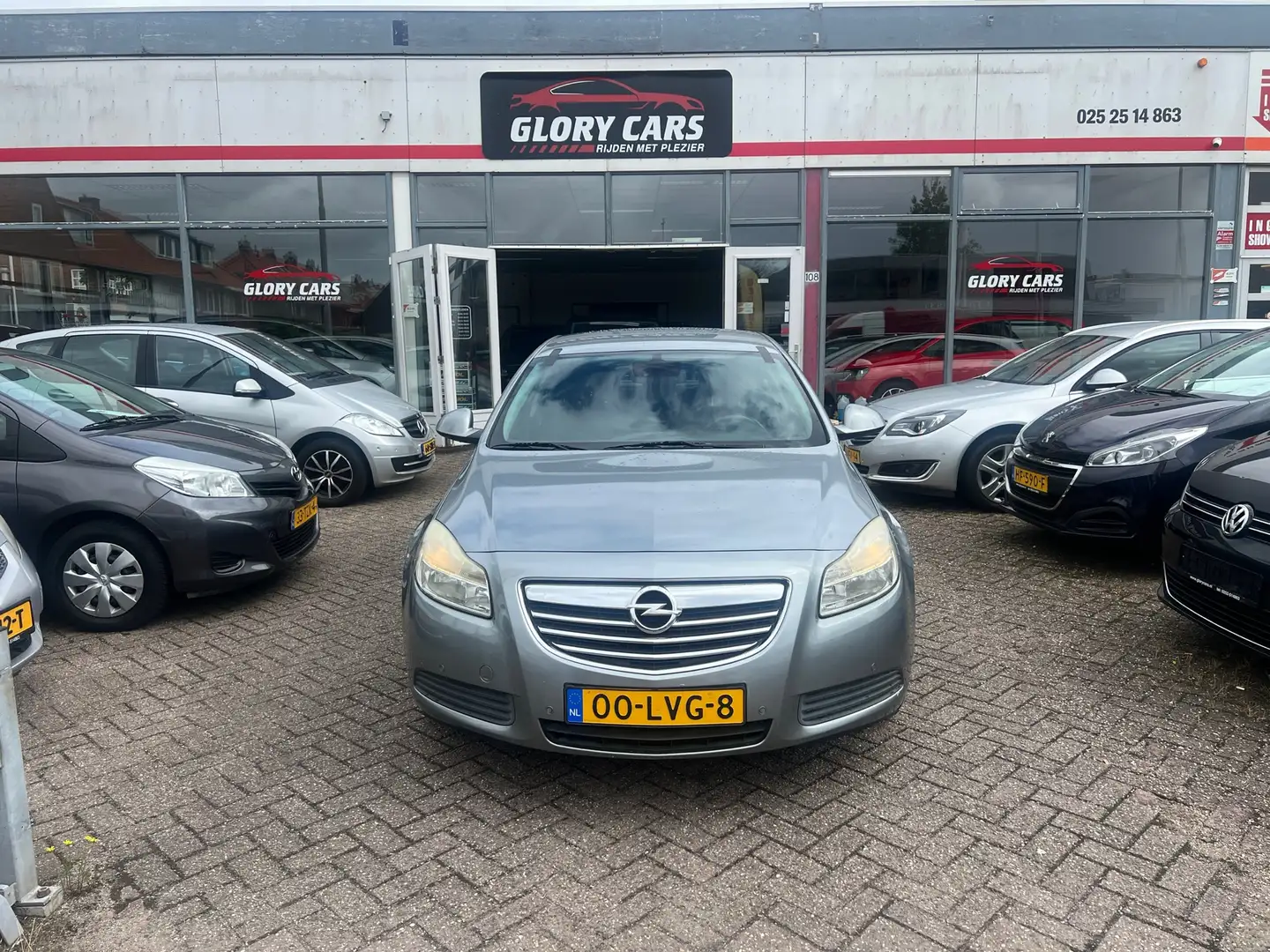 Opel Insignia 1.8 Edition Grijs - 1