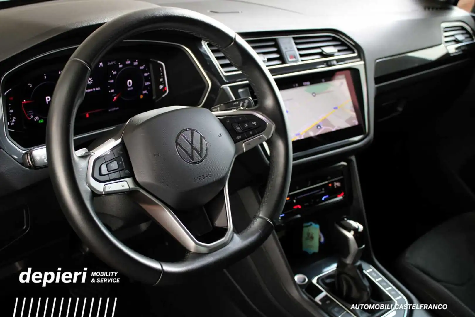 Volkswagen Tiguan Tiguan 2.0 TDI SCR DSG 4MOTION Elegance Silber - 2