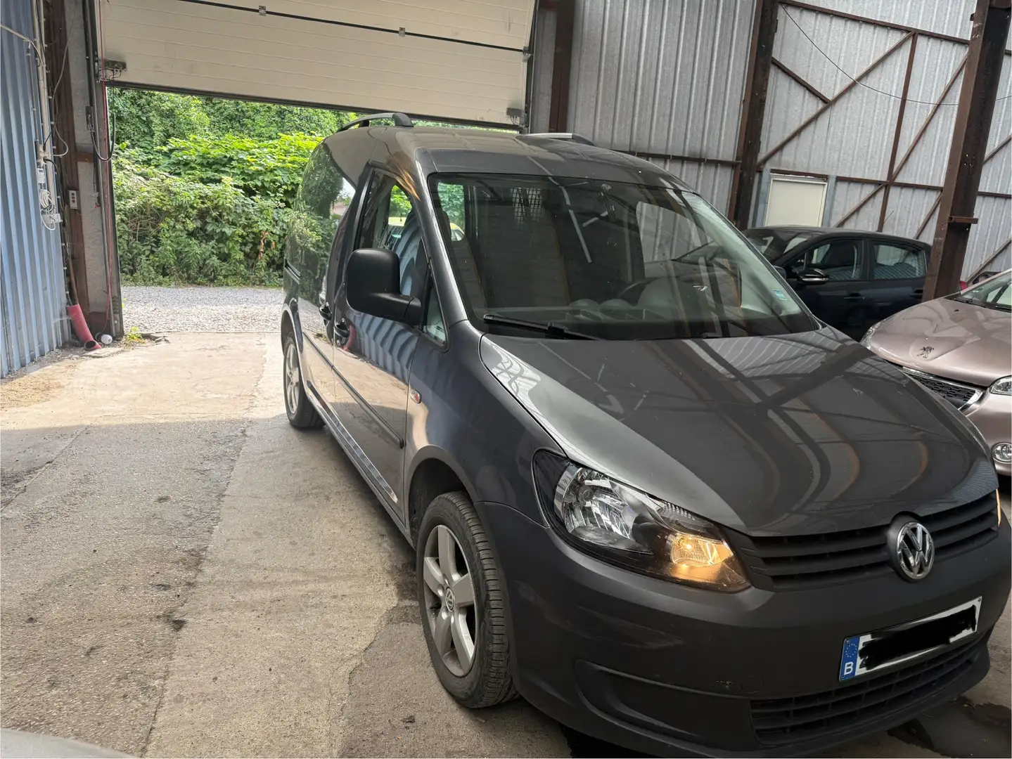 Volkswagen Caddy Life 1.6 CR TDi Highline Noir - 2