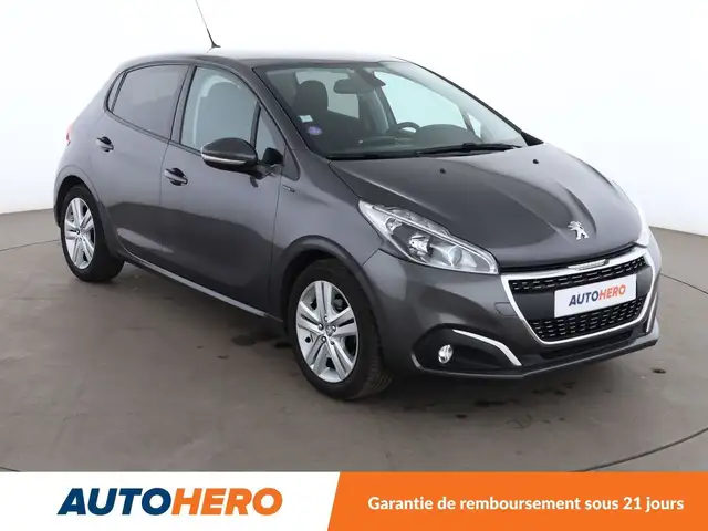 Peugeot 208 view 8