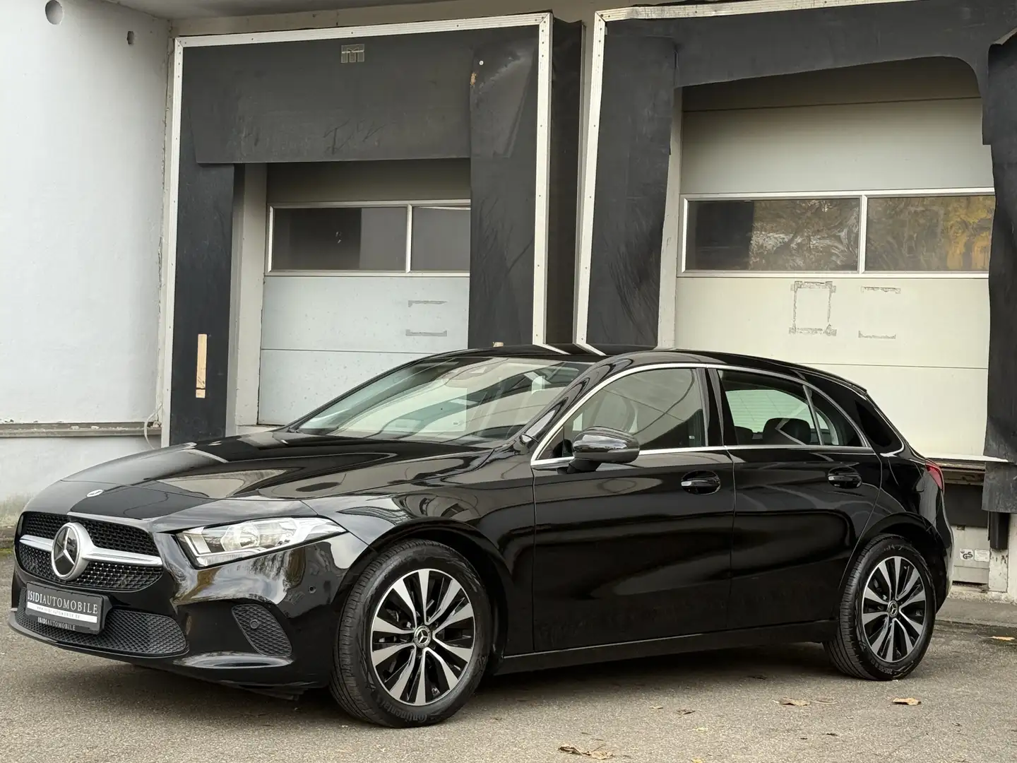 Mercedes-Benz A 200 d Progressive MBUX Distronic Head-Up 360° Noir - 2