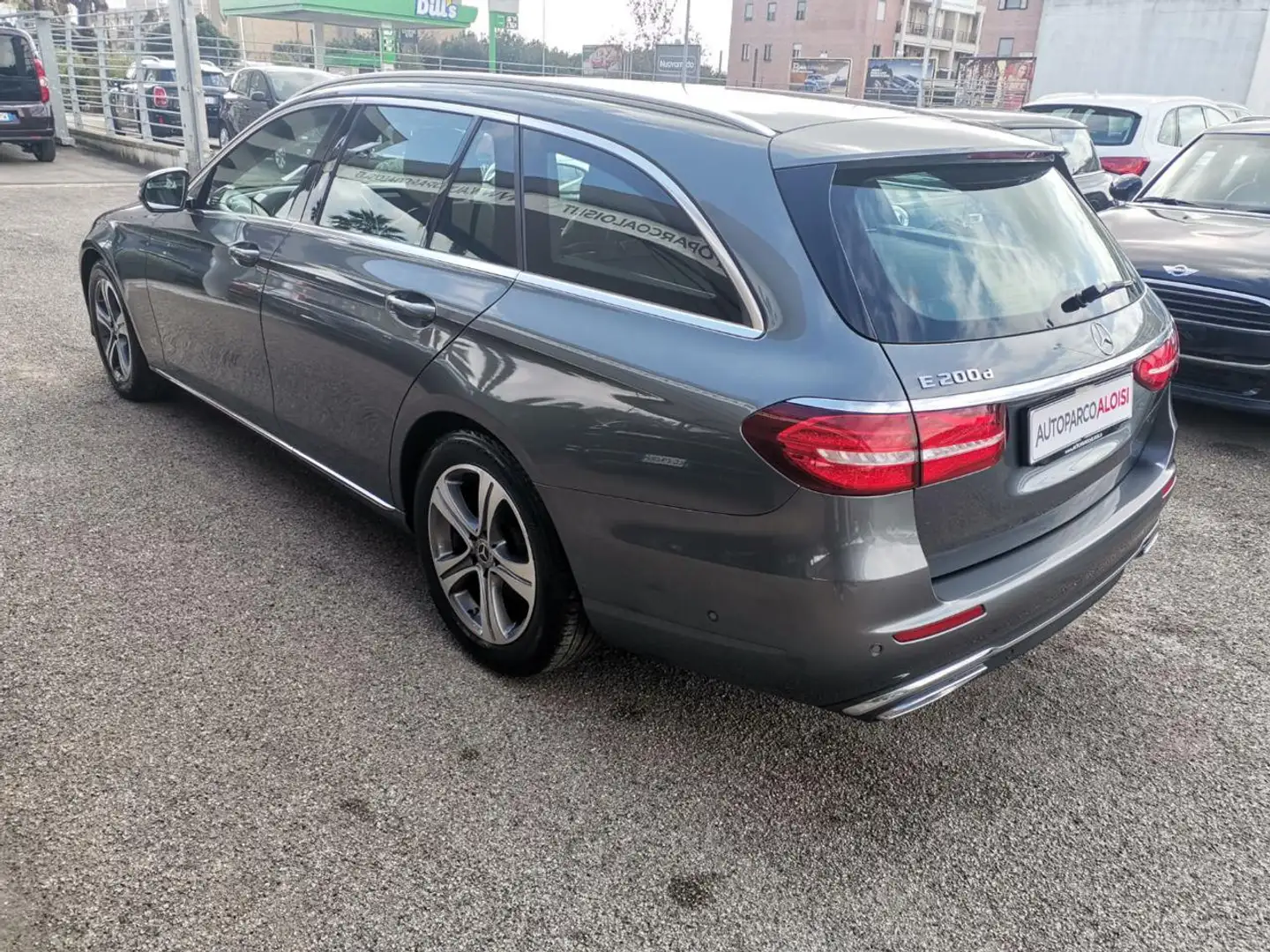 Mercedes-Benz E 200 d S.W. Auto Sport Grigio - 2