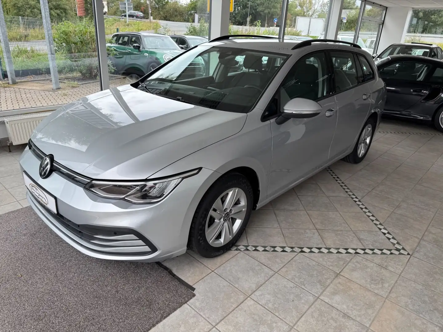 Volkswagen Golf VIII Variant Life LED 1.HD VIRTUAL MWST. Argent - 1