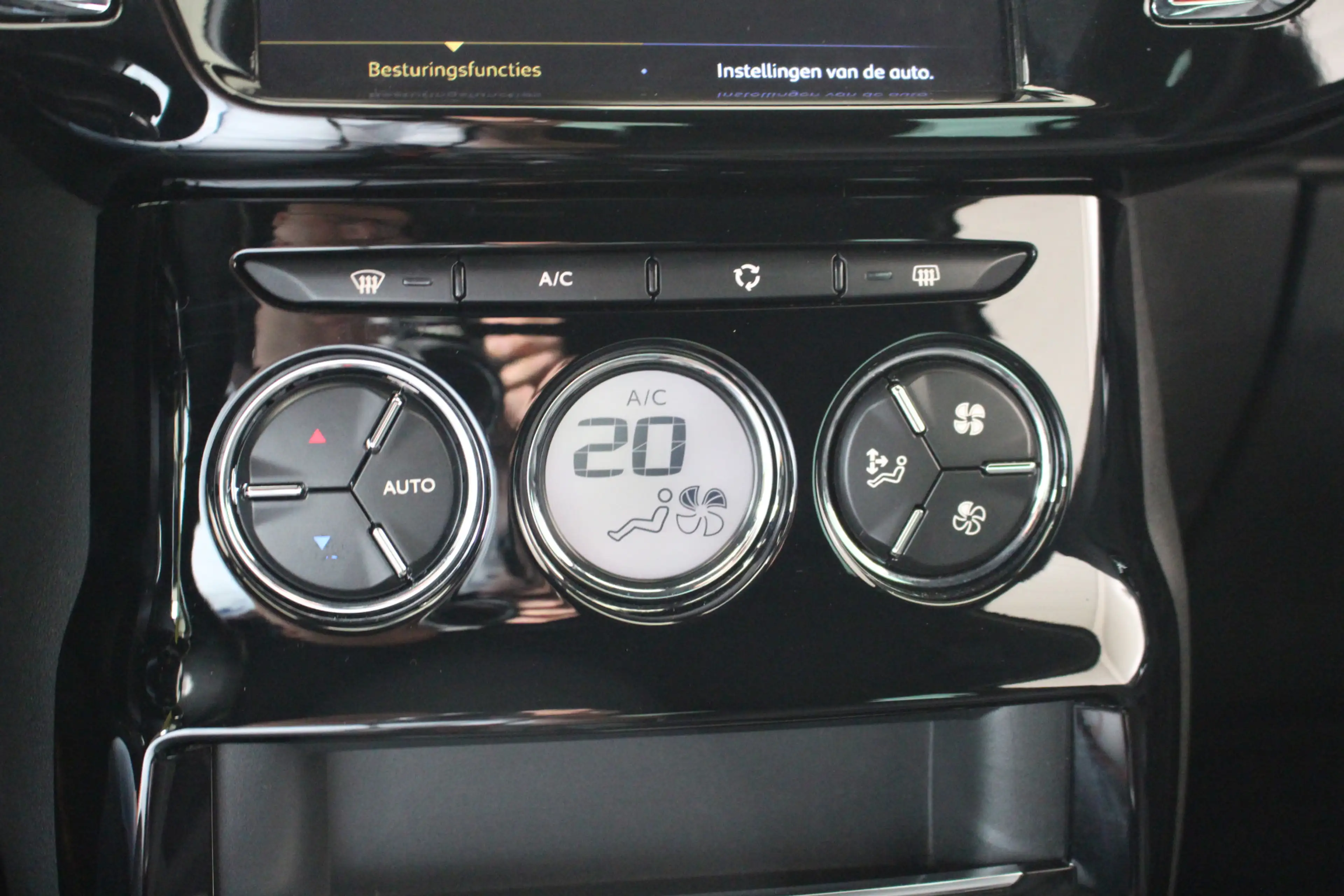 DS Automobiles DS 3 1.2 PureTech Connected Chic Automaat Cruise Contro — photo 13