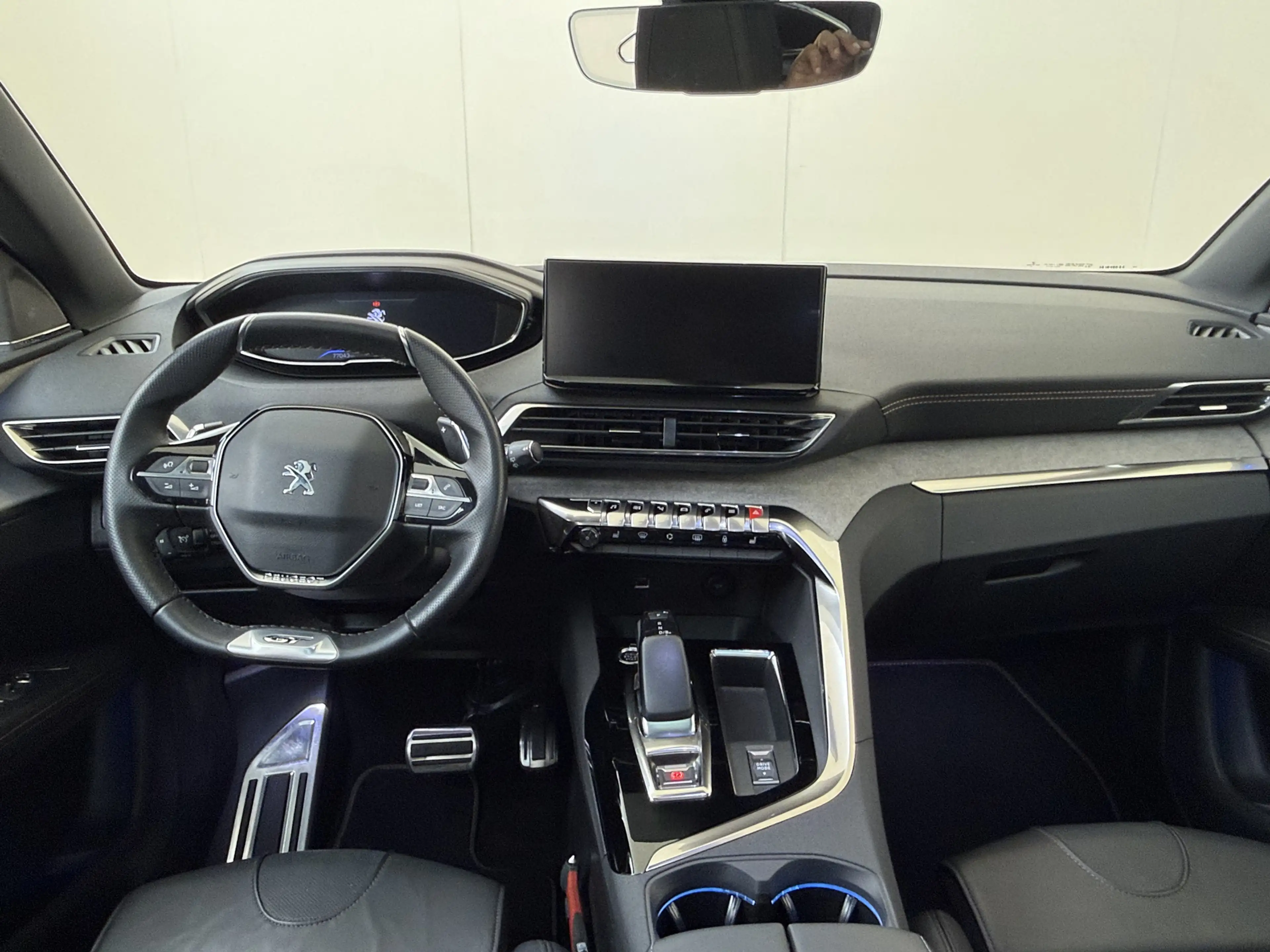 Peugeot 3008 1.6 HYbrid 225 GT YP — photo 5