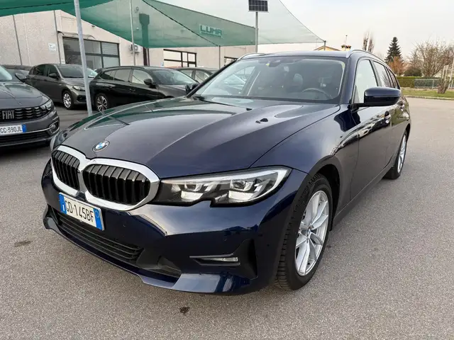 BMW 320 320d 48V xDrive Touring Sport