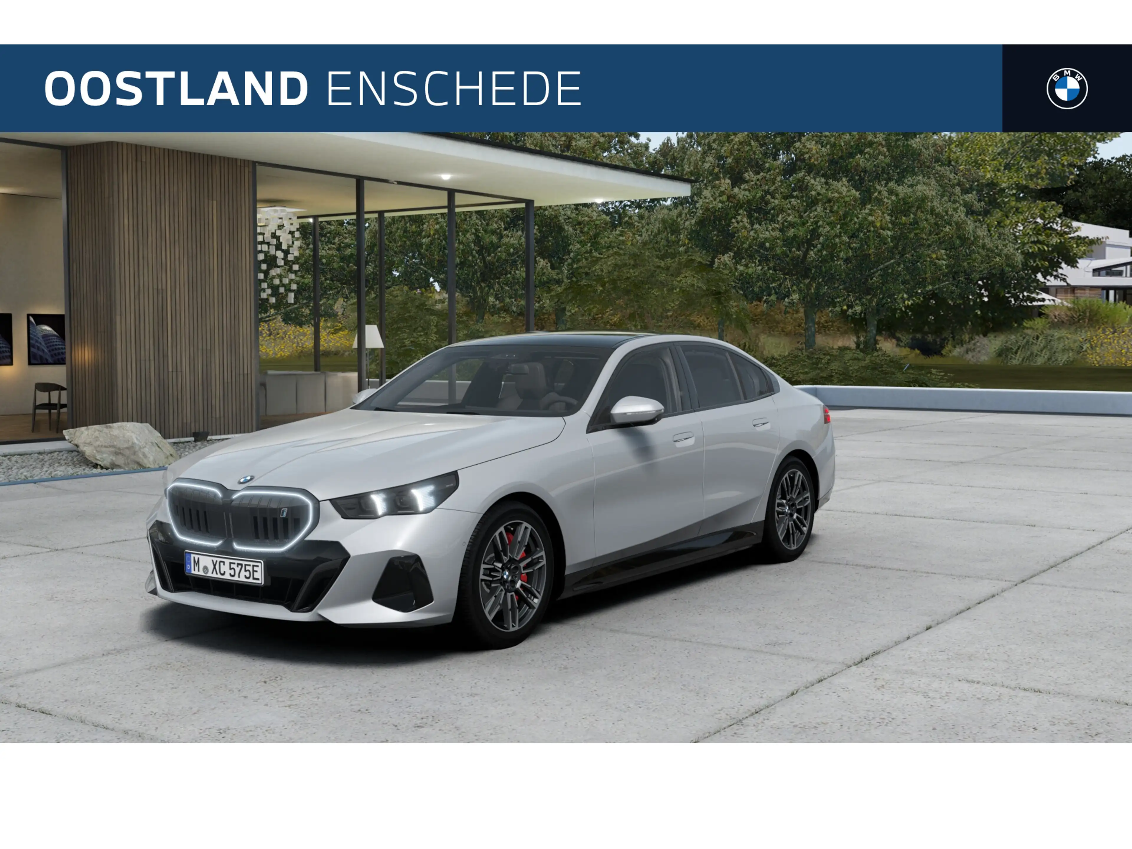 BMW i5 eDrive40 M Sport / Panoramadak / Achteruitrijcamer