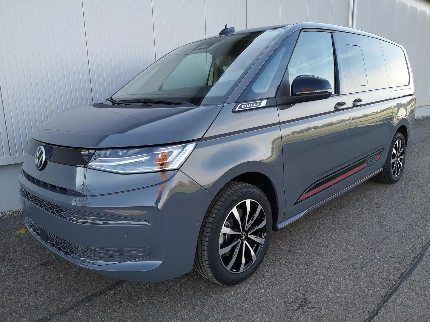 Volkswagen T7 Multivan Sport Edition 1,5eHybrid DSG 4Motion Komfort LÜ... Grau - 1