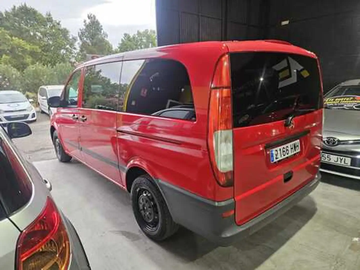 Mercedes-Benz Vito 113CDI L Compacta Rojo - 1