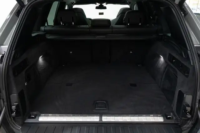 BMW X5 view 27