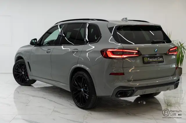 BMW X5 view 13