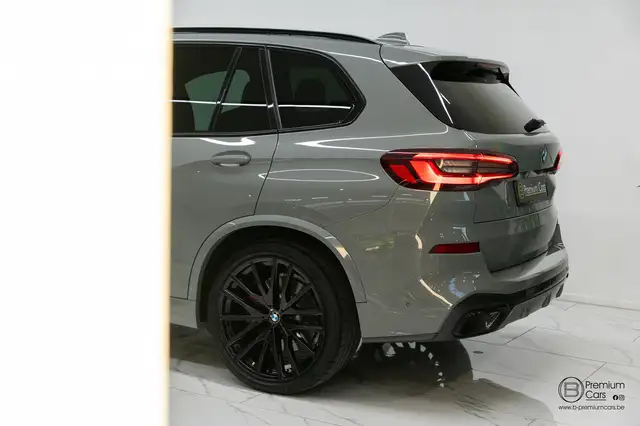 BMW X5 view 11