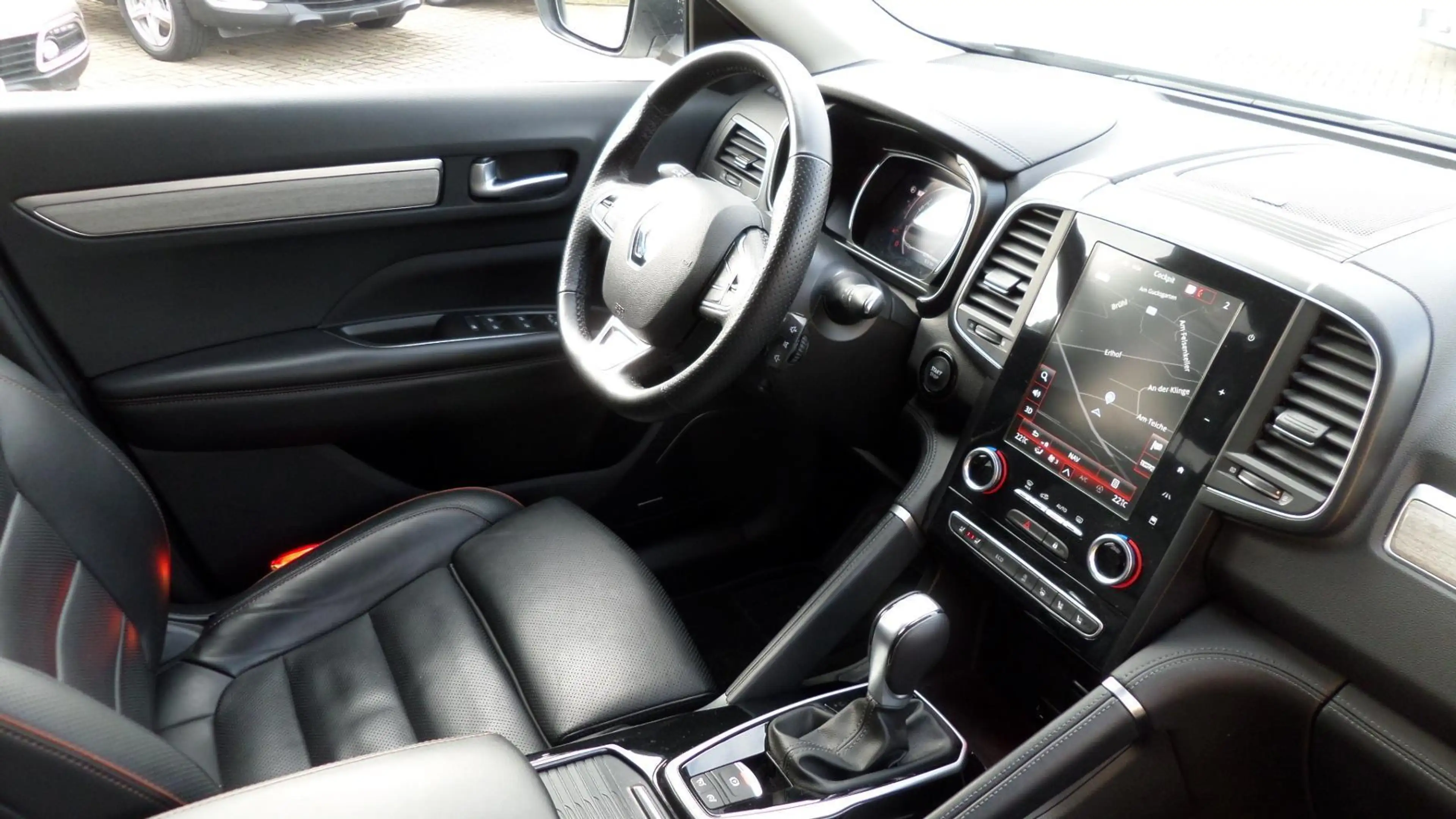 Renault Koleos II Initiale Paris 2.0 BLUE dCi 185 PS mit AHZV AHZV, Dach, Bose — photo 9