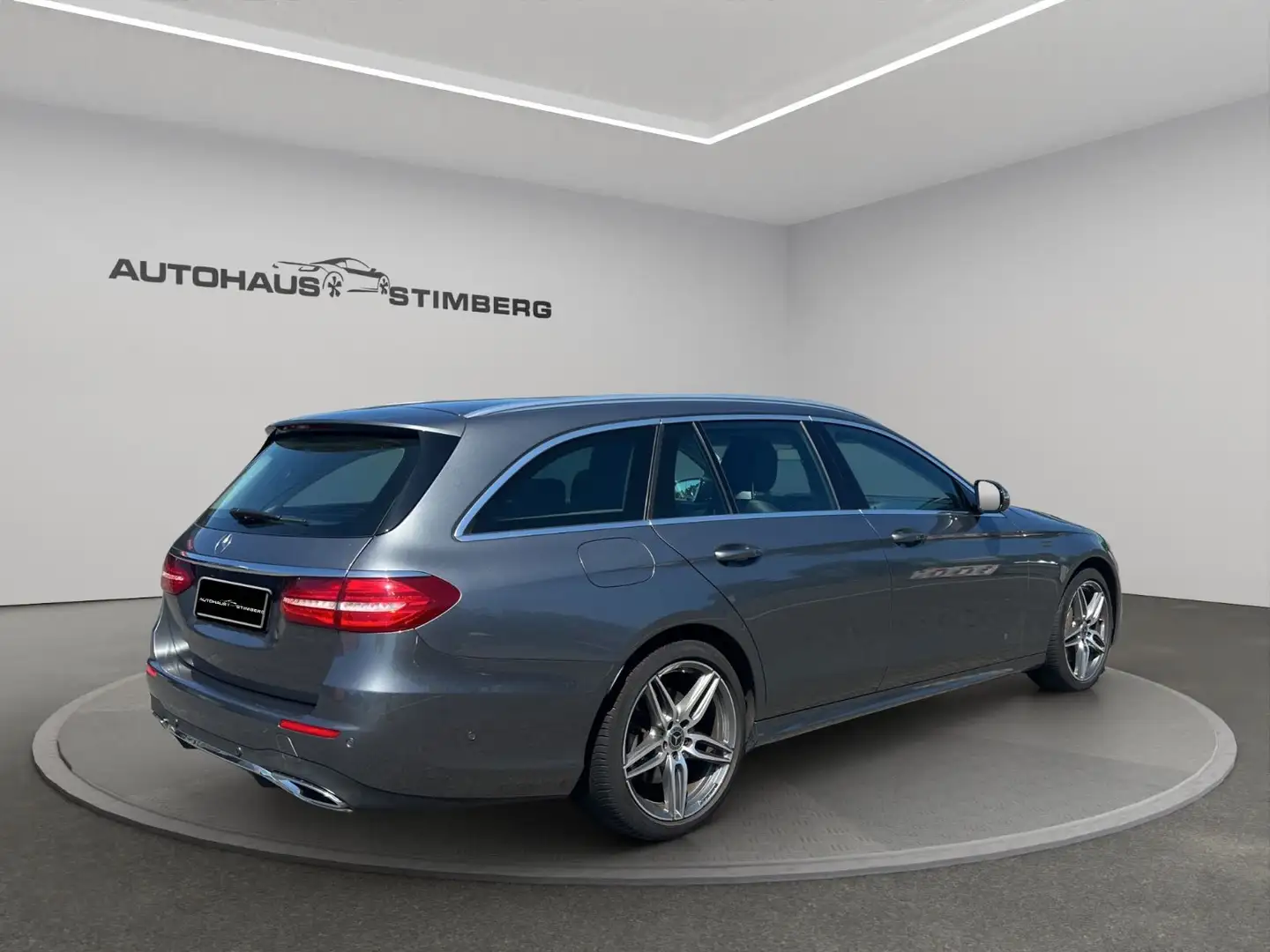 Mercedes-Benz E 400 d 4Matic*AMG-LINE*KAMERA*LED*NAVI*1. HAND* Grijs - 2