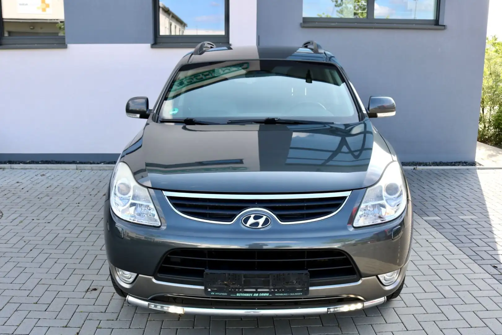 Hyundai iX55 Premium 3.0 V6 CRDi/7 SITZER/KAMERA/AHK/PDC Grau - 2