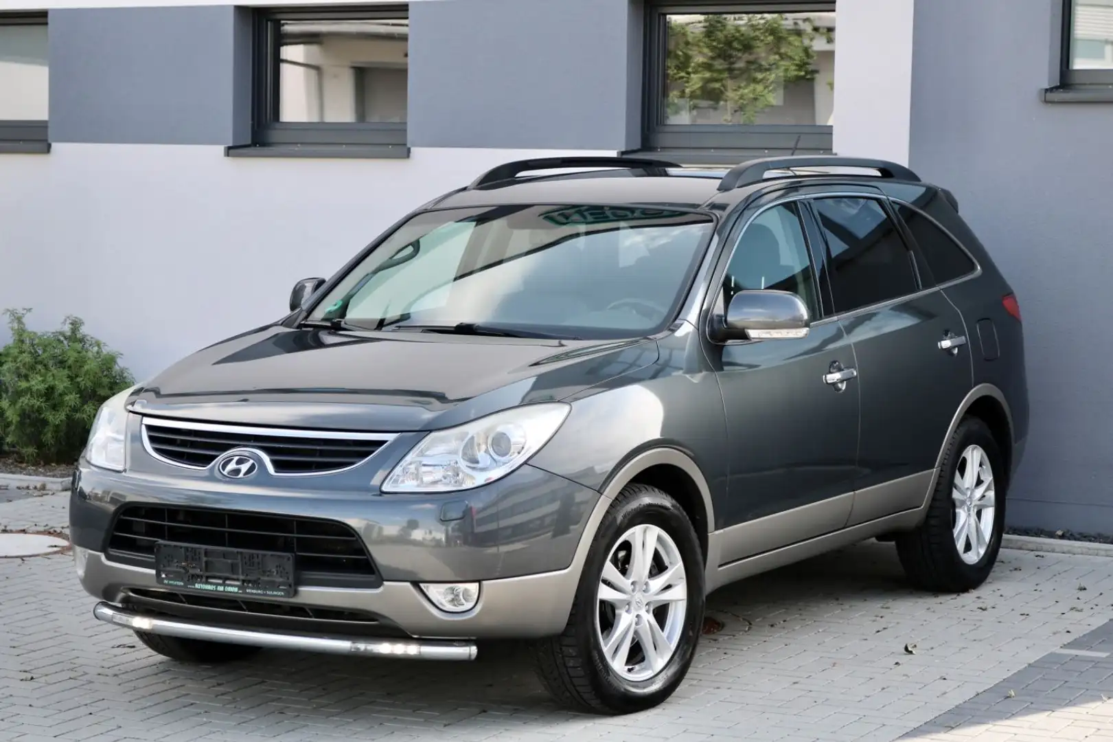 Hyundai iX55 Premium 3.0 V6 CRDi/7 SITZER/KAMERA/AHK/PDC Grau - 1