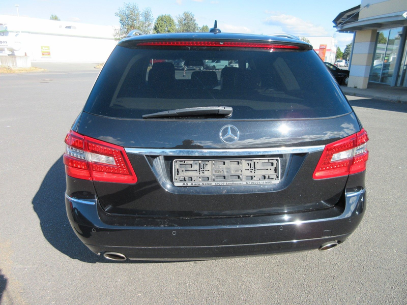 Mercedes-Benz E 350 CGI BlueEfficiency 4Matic **2.HAND** — photo 6
