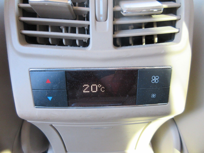 Mercedes-Benz E 350 CGI BlueEfficiency 4Matic **2.HAND** — photo 13