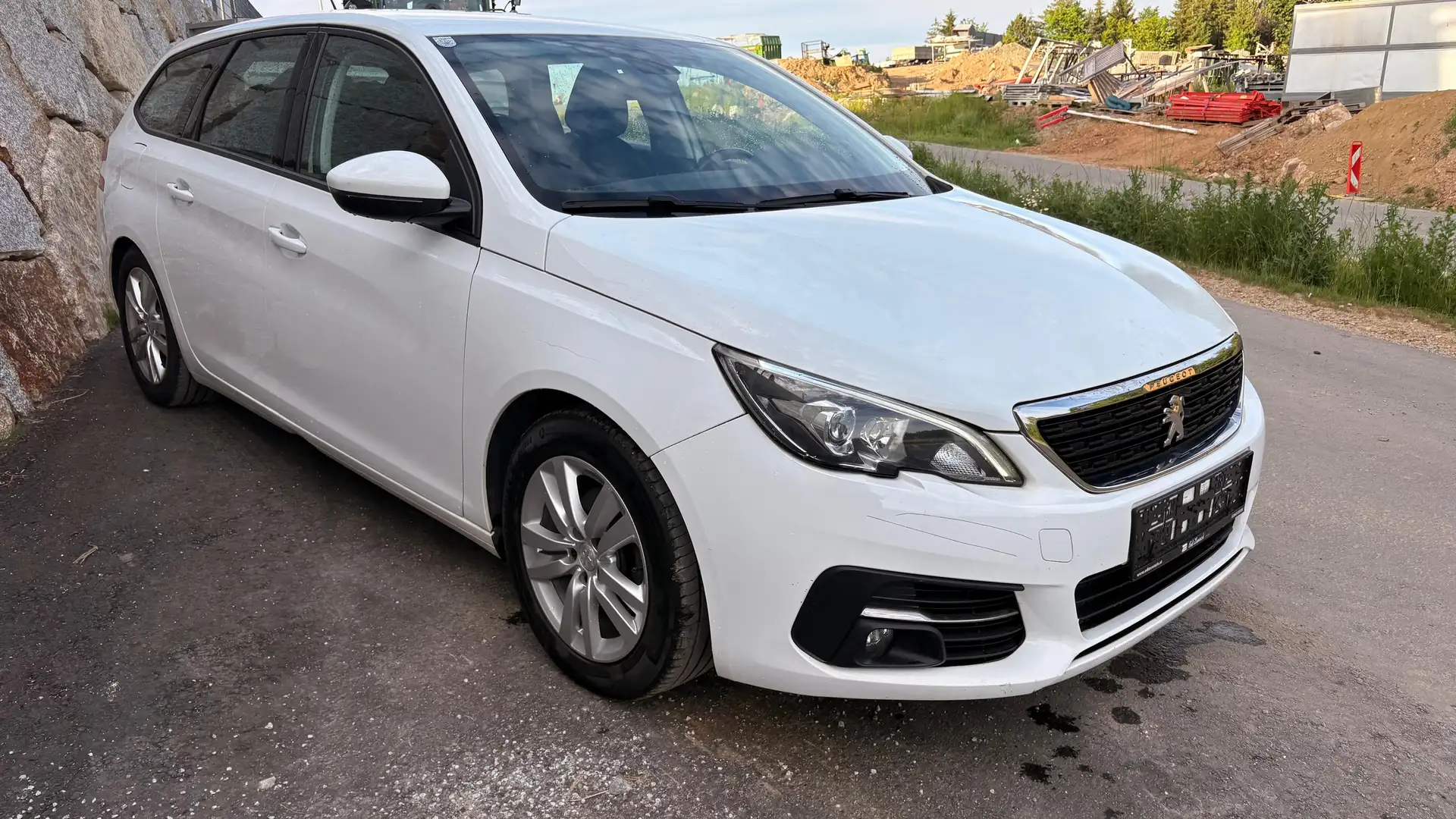 Peugeot 308 Active Pack Weiß - 2