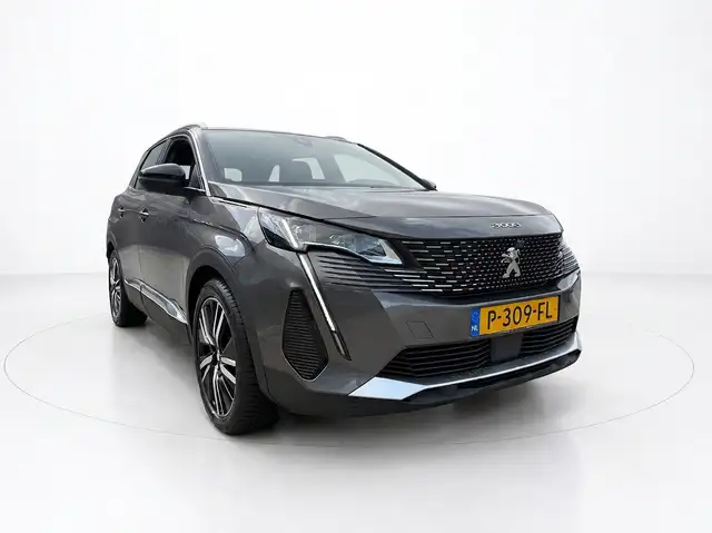 Peugeot 3008 view 3