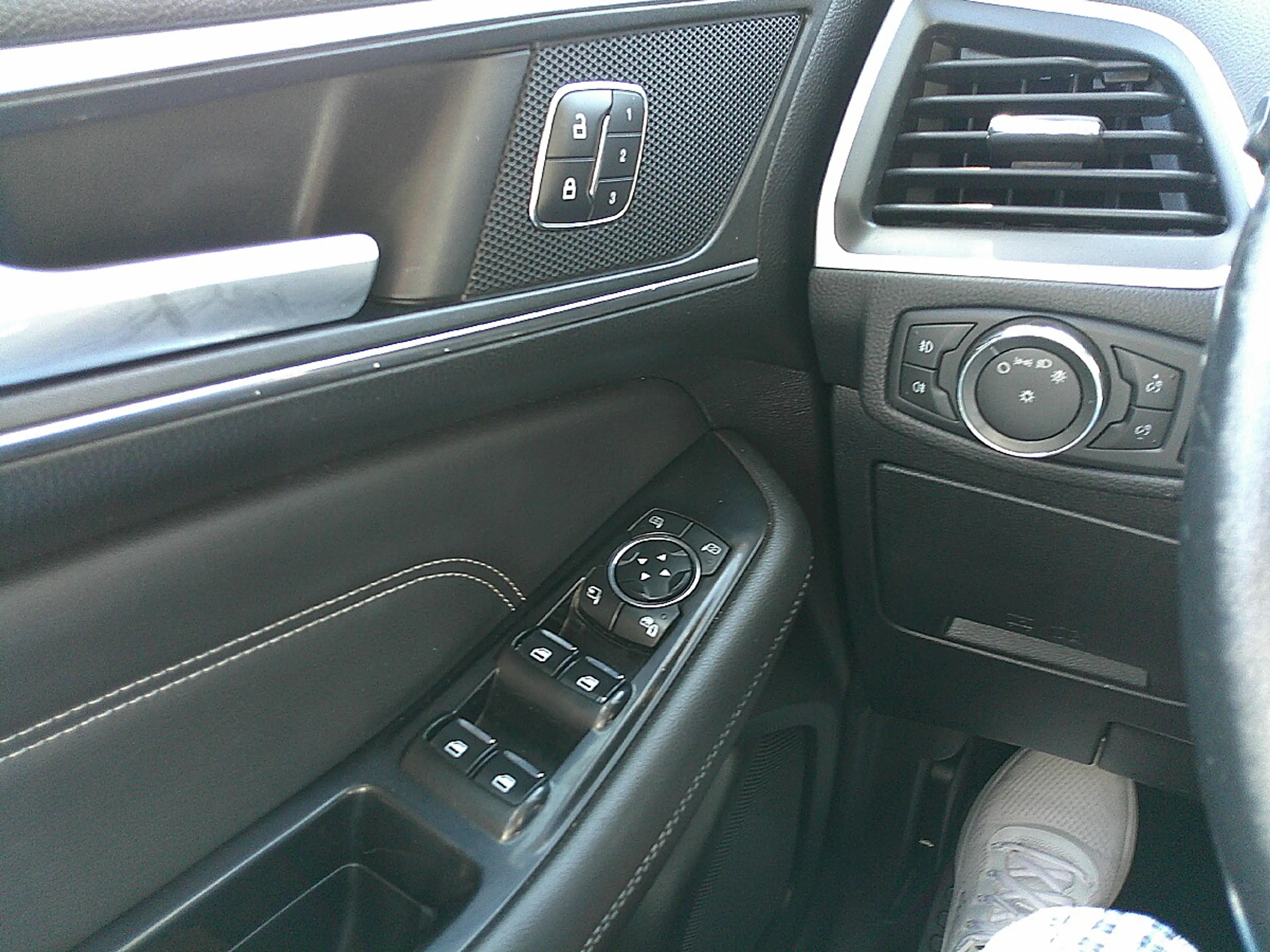 Ford Galaxy 2,0 TDCi Titanium Start/Stop Powershift — photo 13