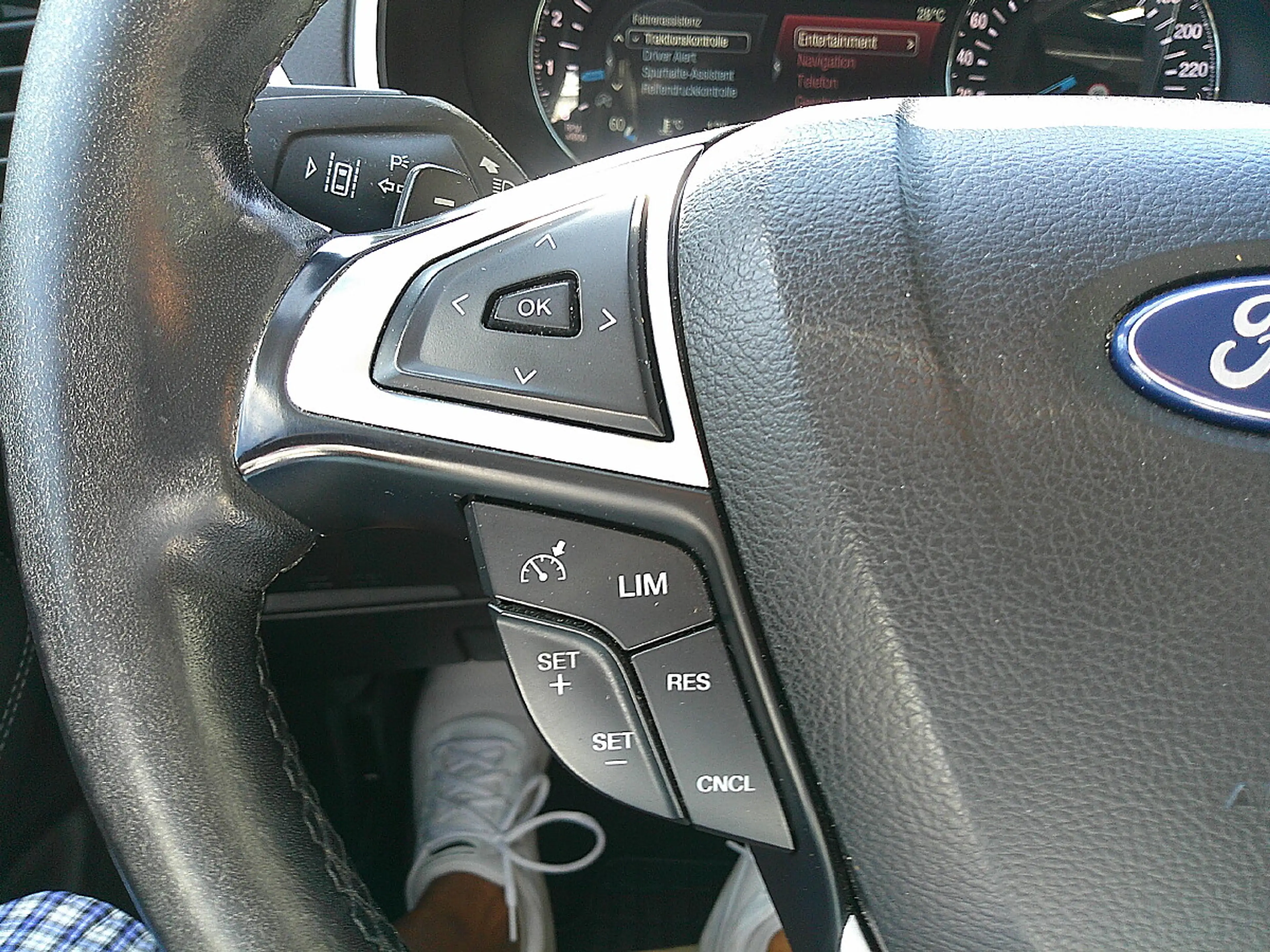 Ford Galaxy 2,0 TDCi Titanium Start/Stop Powershift — photo 11