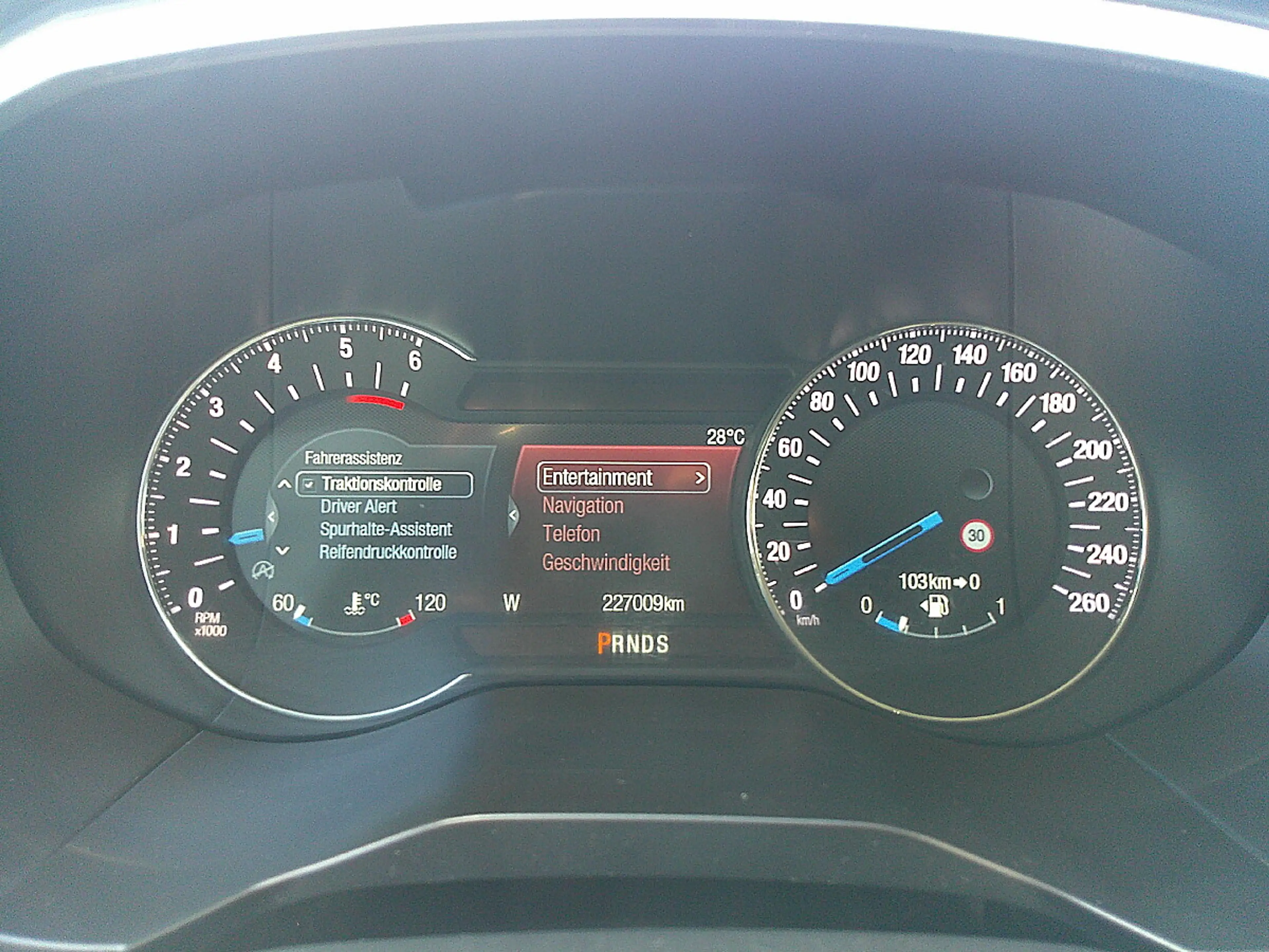 Ford Galaxy 2,0 TDCi Titanium Start/Stop Powershift — photo 10