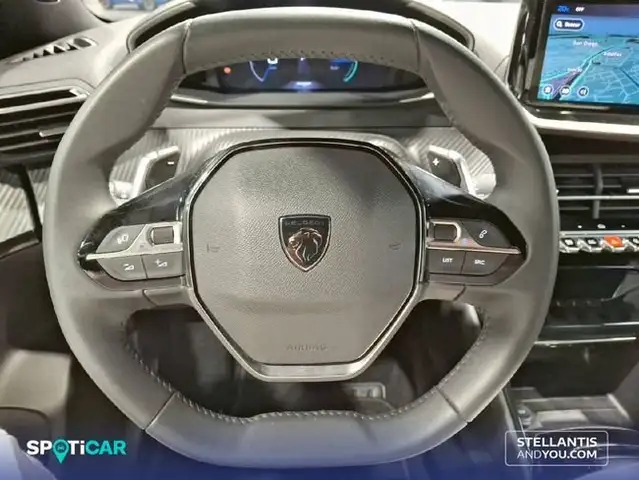 Peugeot 2008 view 12