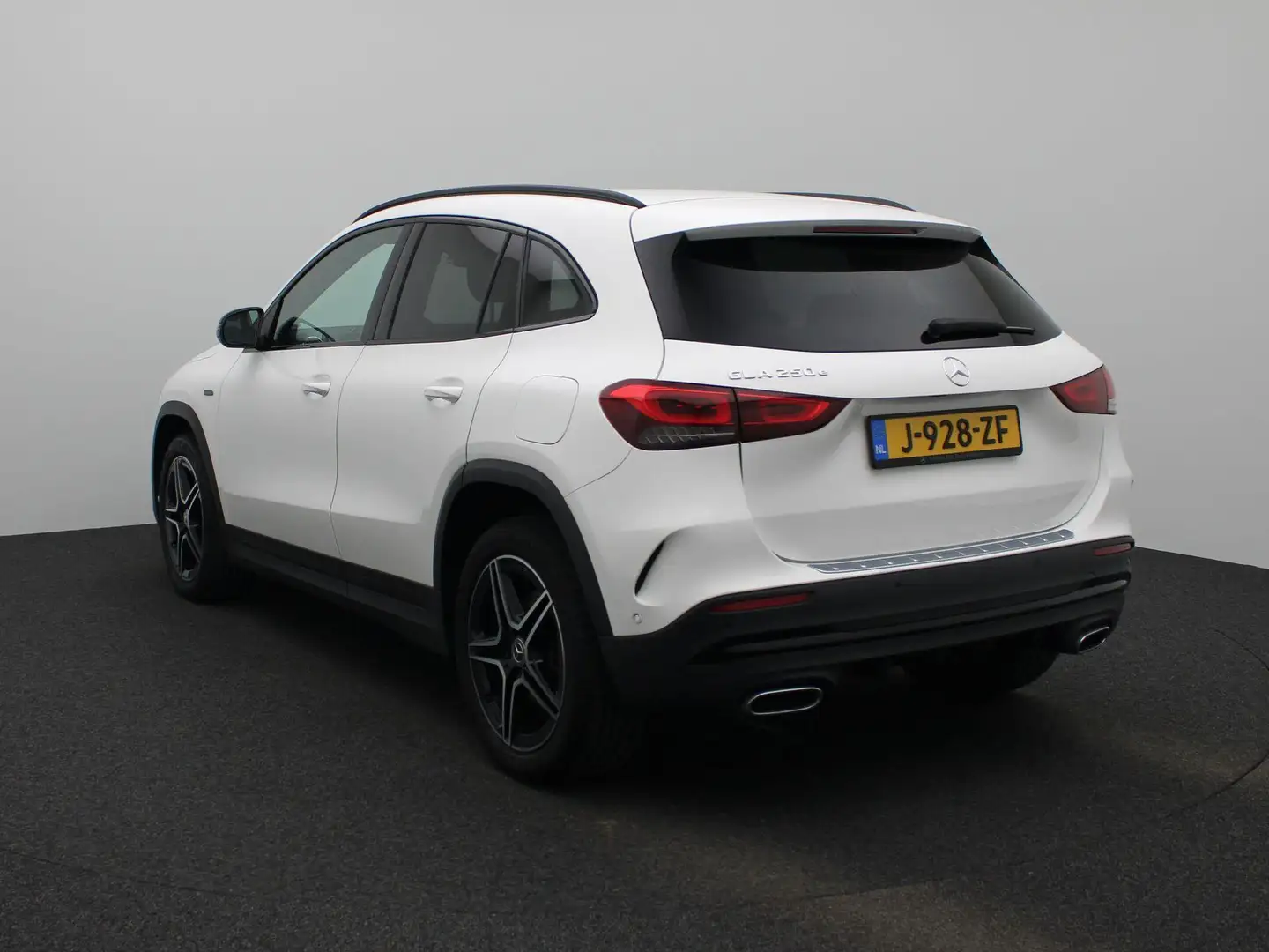 Mercedes-Benz GLA 250 e Business Solution AMG Limited | ACHTERUITRIJCAME Wit - 2