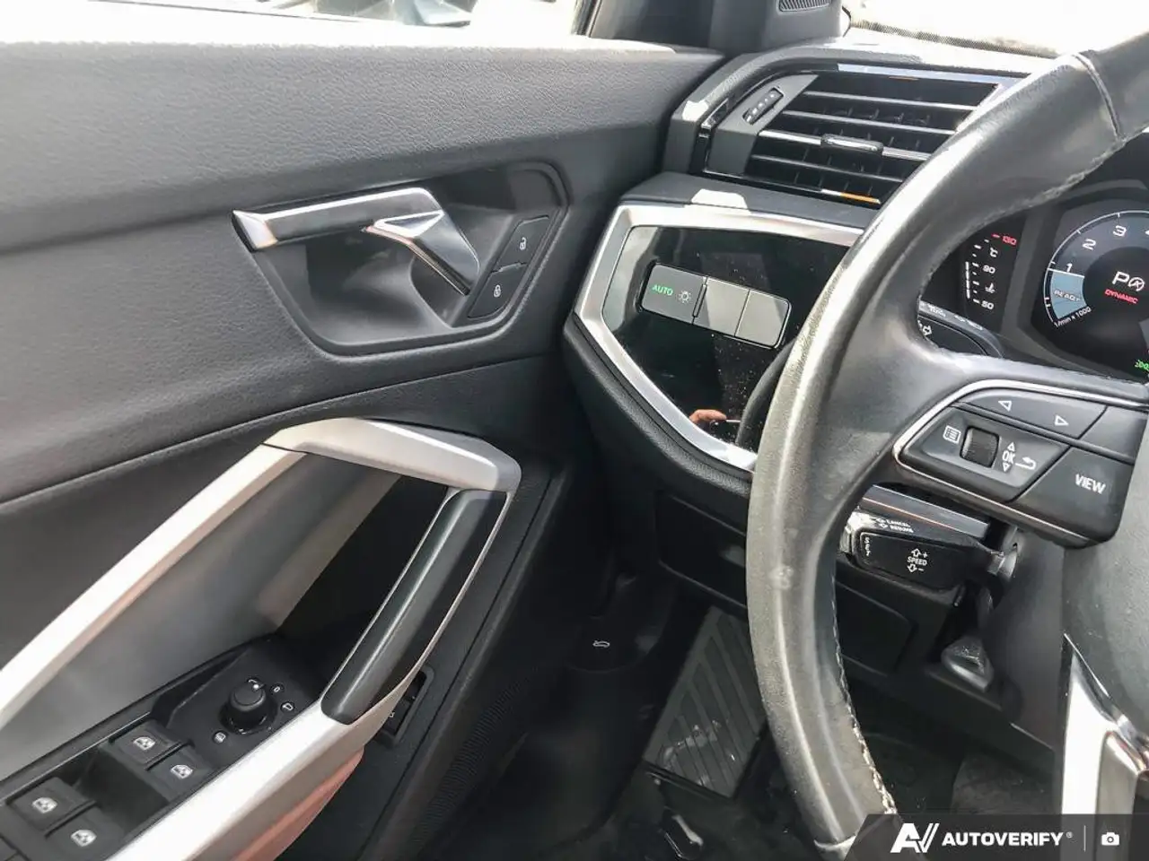 Audi Q3 снимка Audi Q3