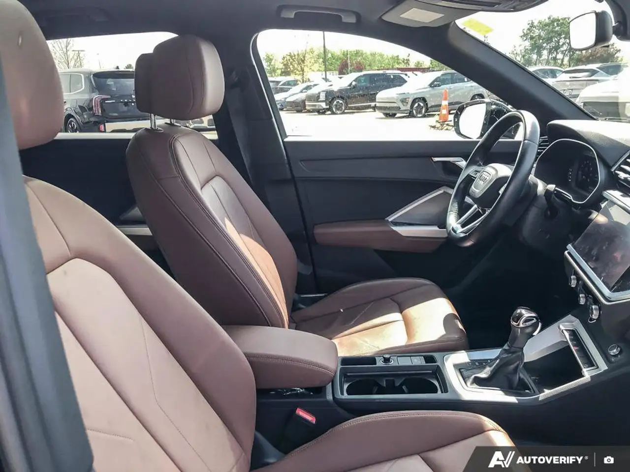 Audi Q3 снимка Audi Q3
