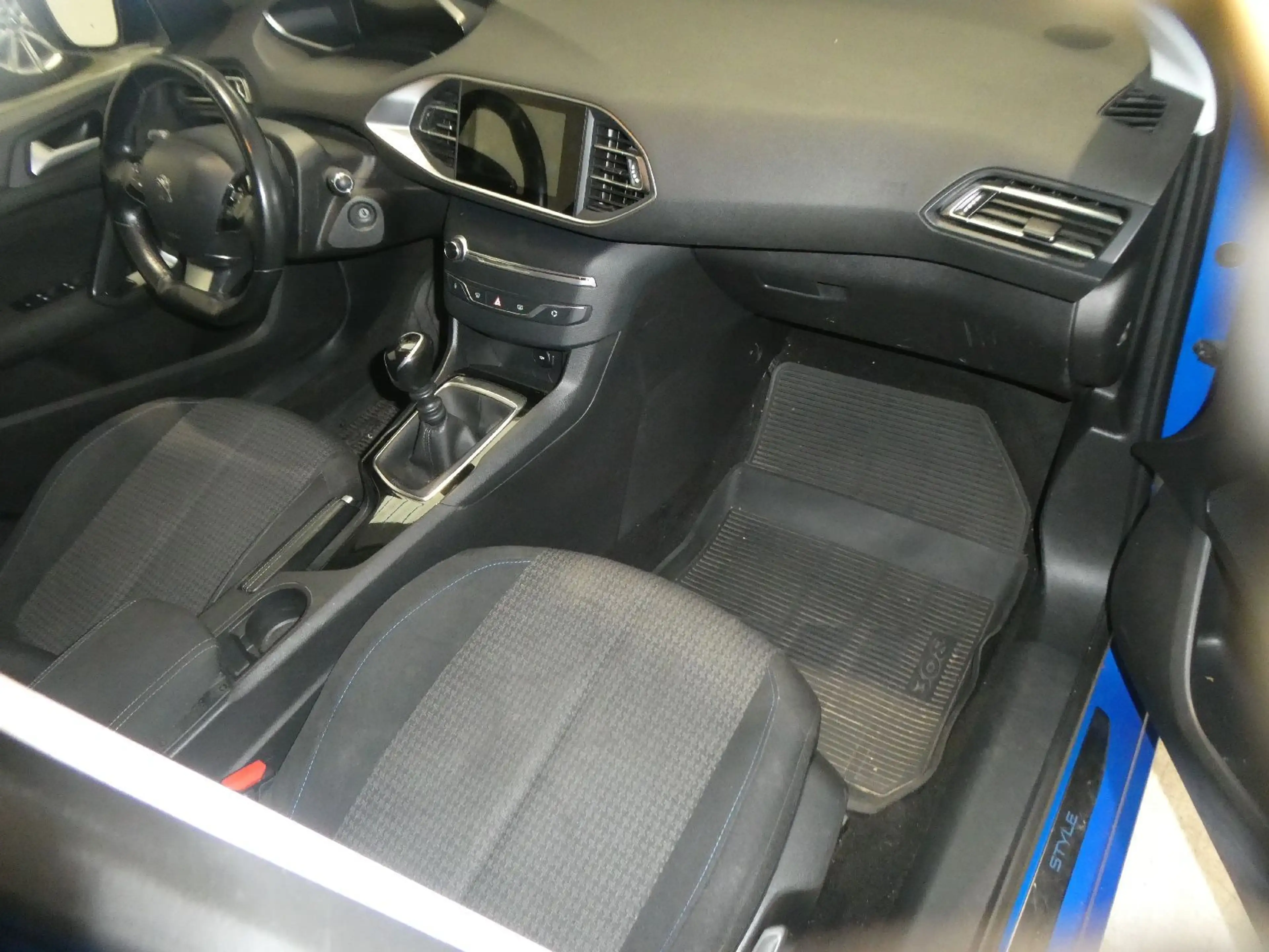 Peugeot 308 Ii Sw Active Pac — photo 11