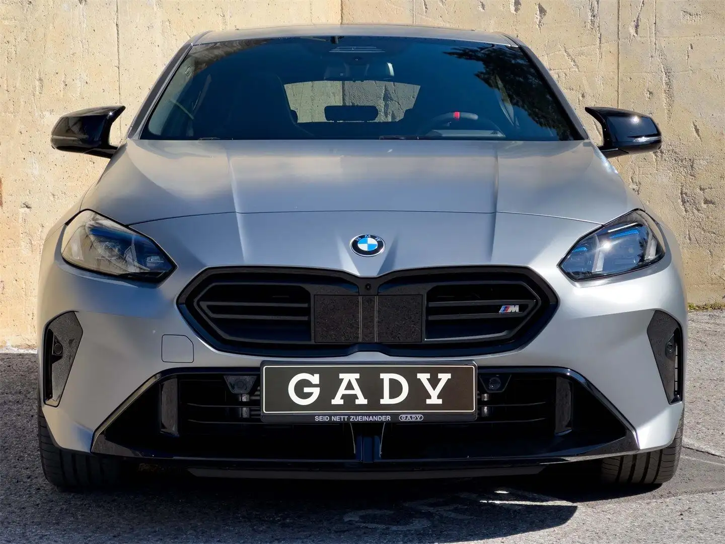 BMW 135 i M xDrive Grau - 2