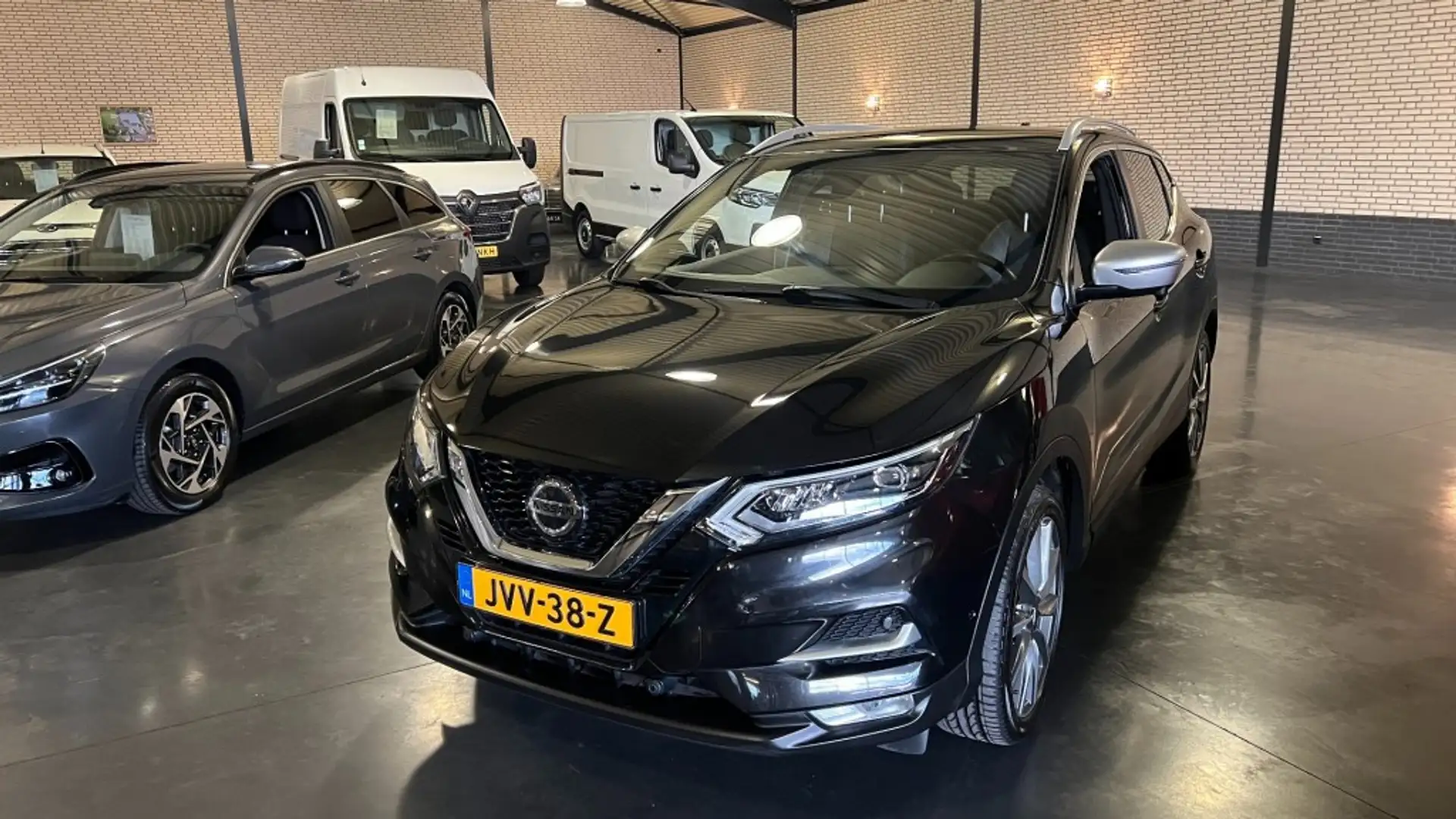 Nissan Qashqai 1.3 DIG-T TEKNA + Noir - 1